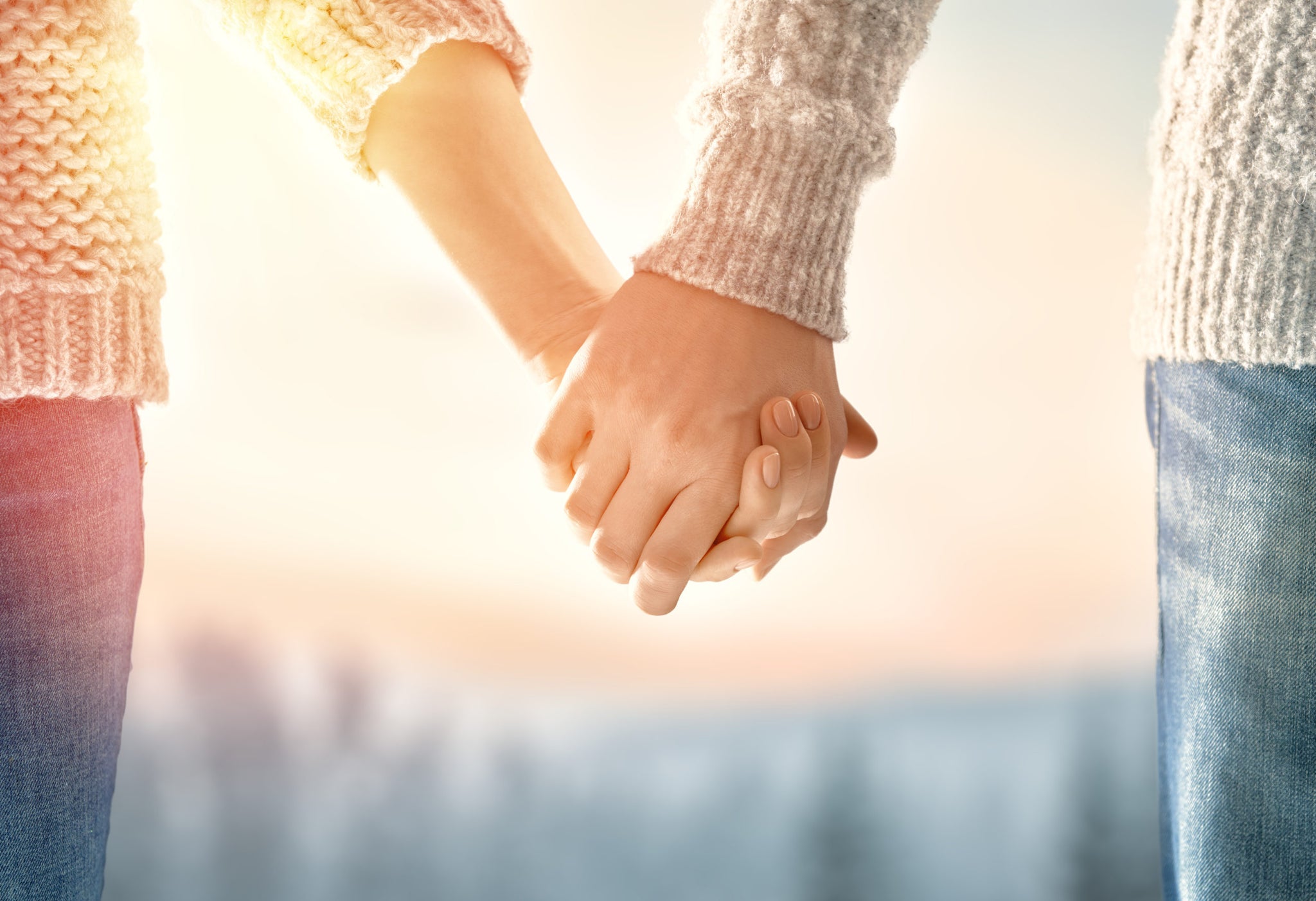 ペアネックレスをカップルや夫婦で身につけたい！絆を深める人気のペアネックレスは？