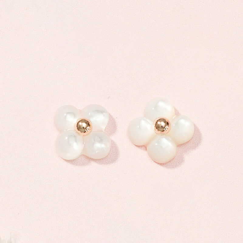 K10 フラワーシェル スタッドピアス（アジサイ）｜43-1227