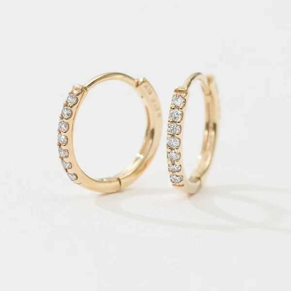ピアス