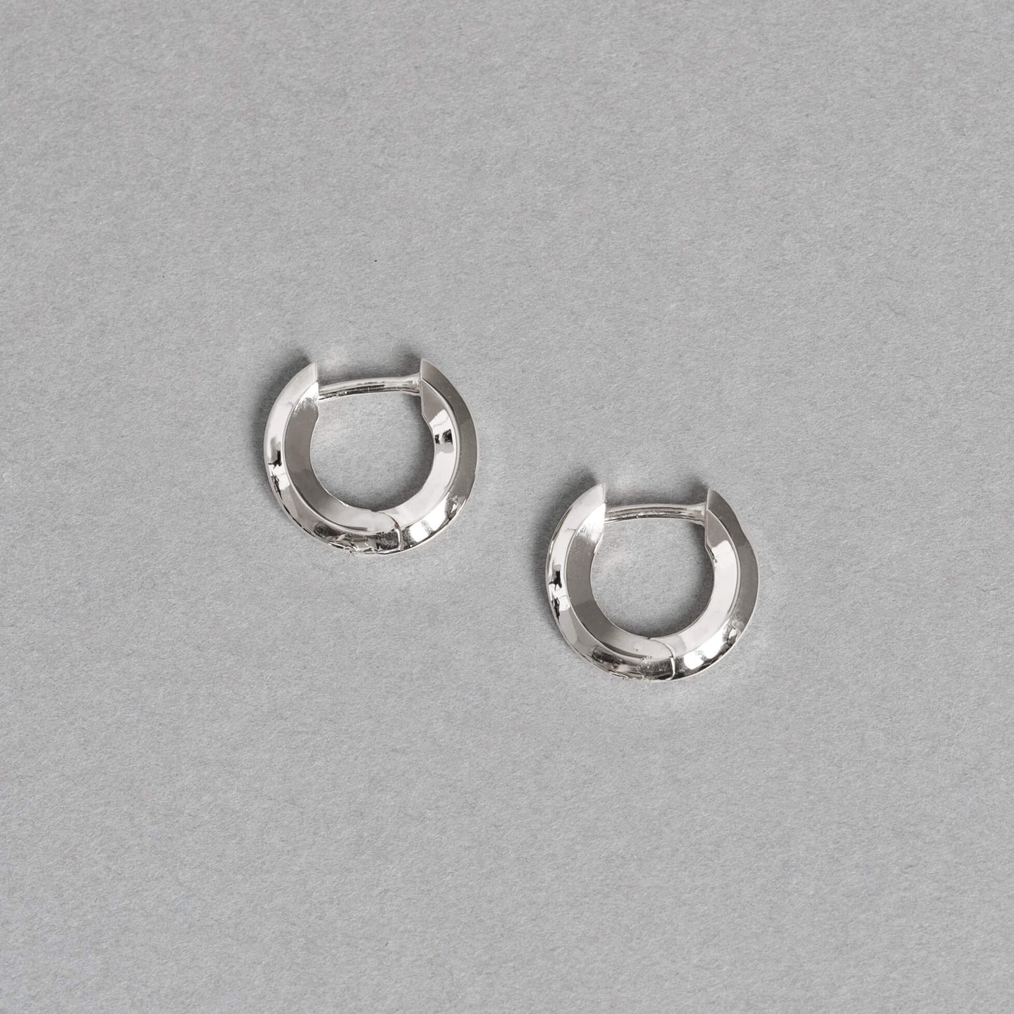 SV925 地金 デザイン フープピアス（03-W/Y）｜ 44-1520-1521