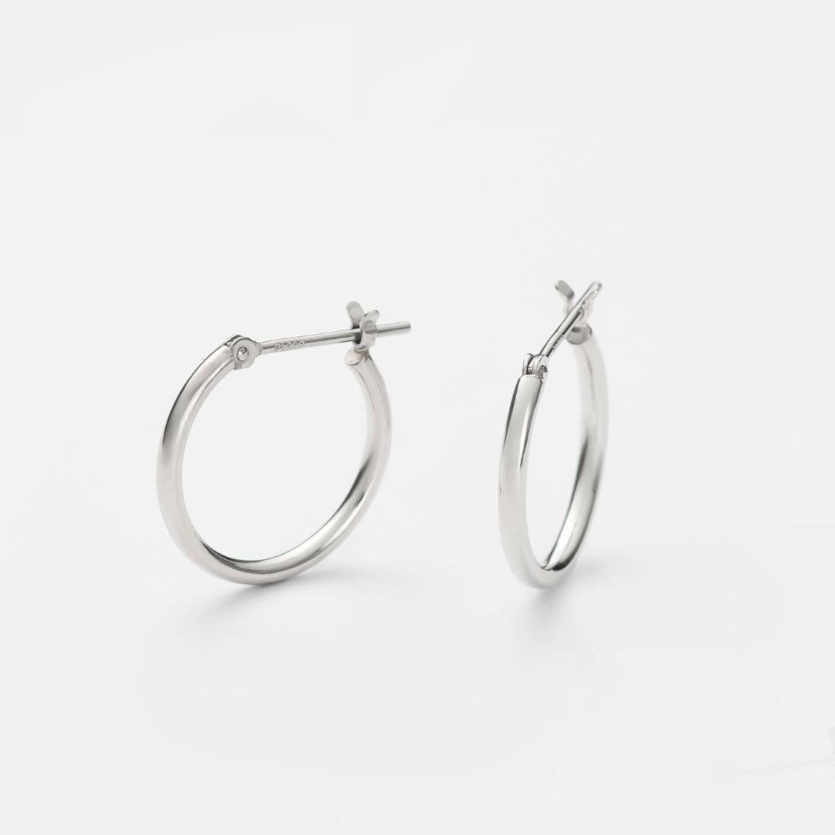 Pt900 シンプル フープピアス ❘ 95-8102