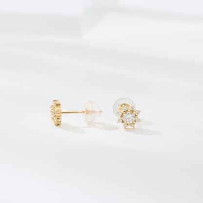 K18 誕生石×ダイヤモンド スタッドピアス （4月：ダイヤモンド）❘ 96-3043