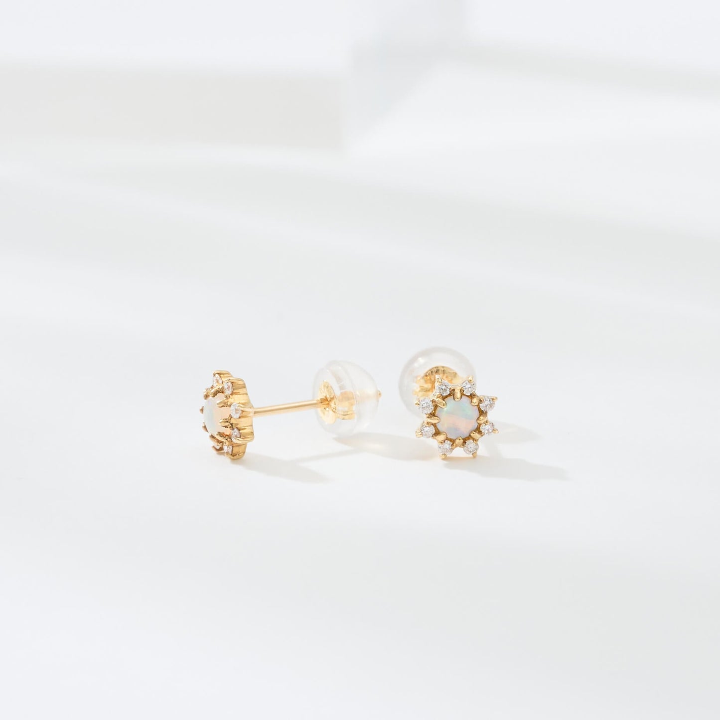 K18 誕生石×ダイヤモンド スタッドピアス （10月：オパール）❘ 96-3049