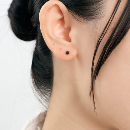 K18 誕生石 スタッドピアス 3mm（9月：サファイア）｜96-3179