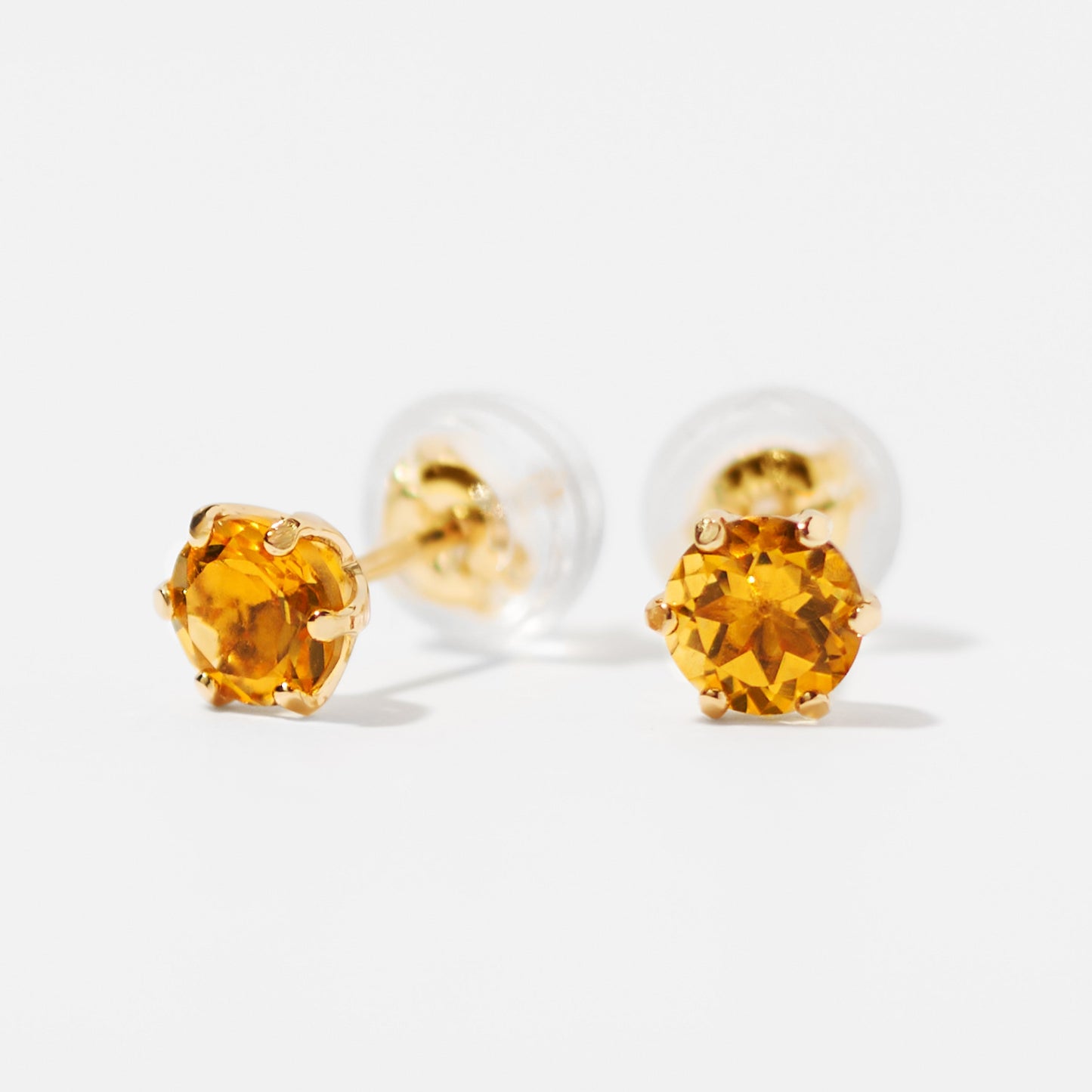 K18 誕生石 スタッドピアス 4mm（11月：シトリン）｜96-3211