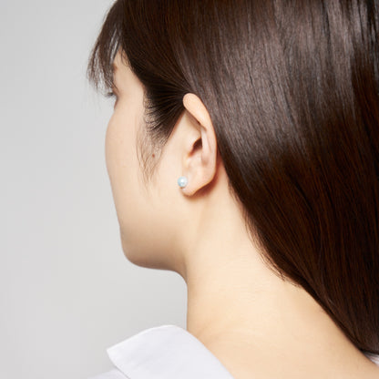 K10 カラーシェルパール スタッドピアス（6mm/ペールブルー）｜ 96-6928