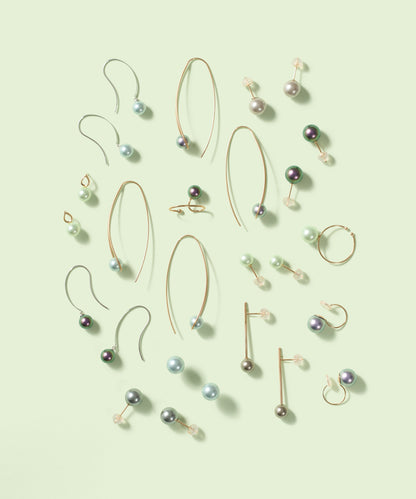 【受注生産】K10 カラーシェルパール スタッドピアス（6mm/ペールグリーン）｜ 96-6927